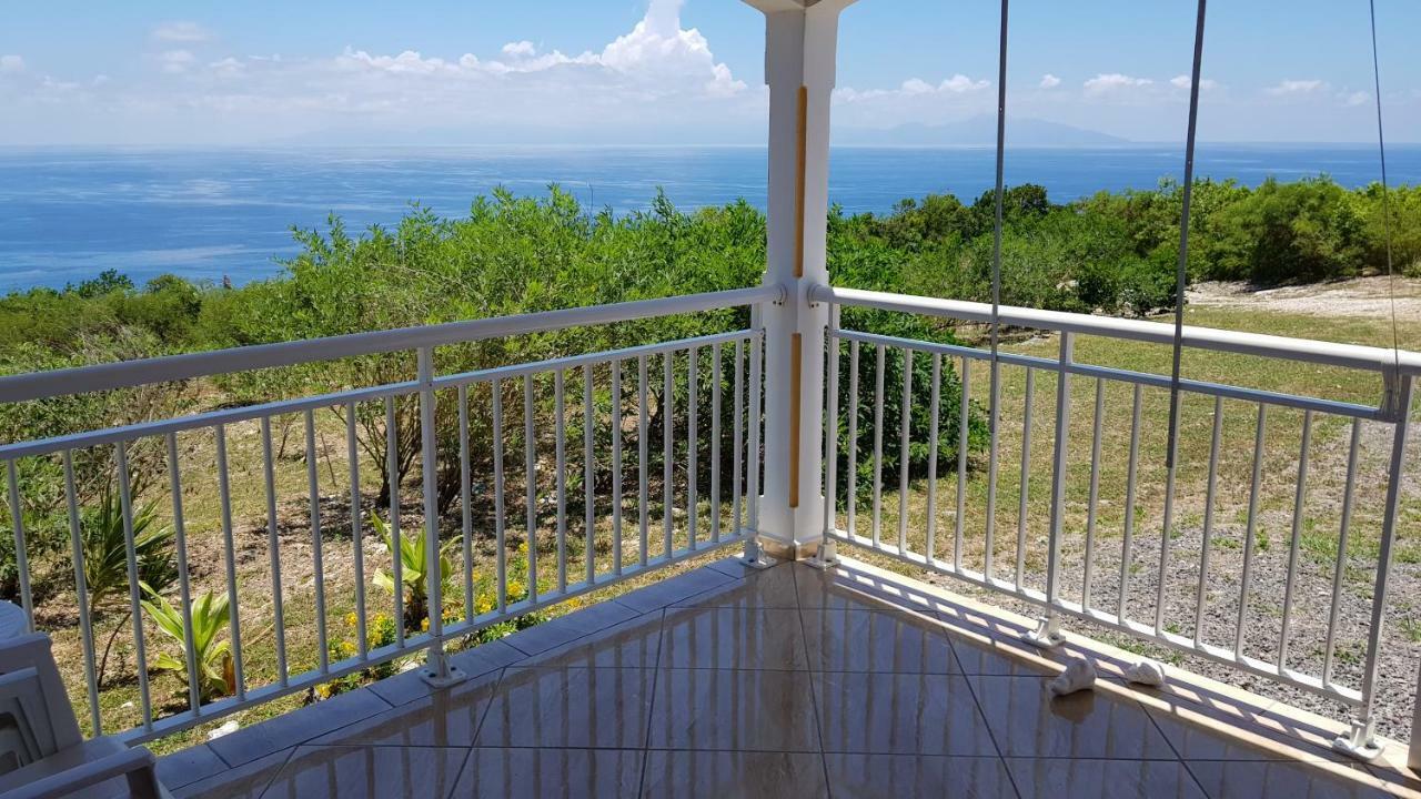 Вілла Planete Bleue Habitation Mes Desirs Beaurenom Екстер'єр фото